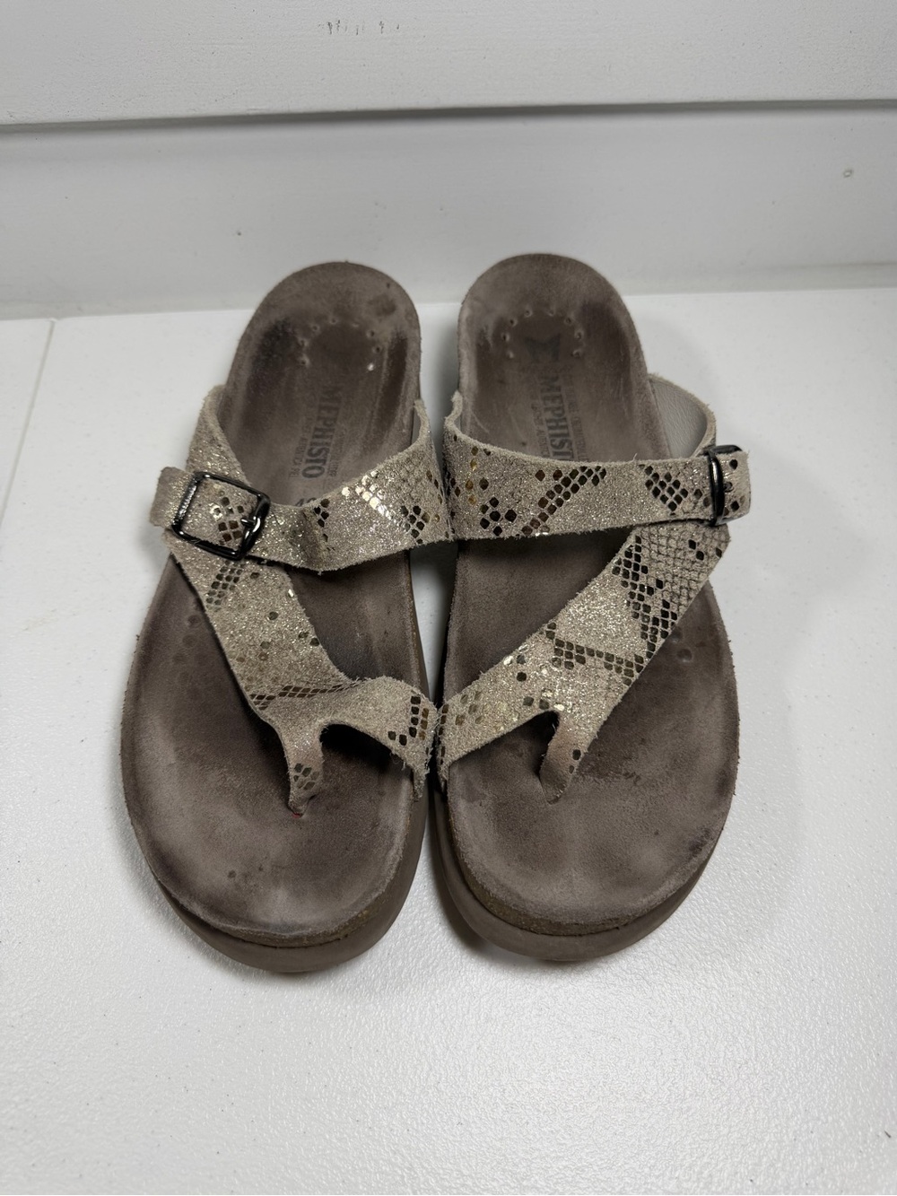 Mephisto Helen Toe-Loop Thong Metallic Leather Snake Print Sandals EU 40 US 10
